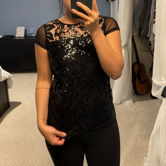 Beautiful black sequenced top NWOT - Picture 1 of 5